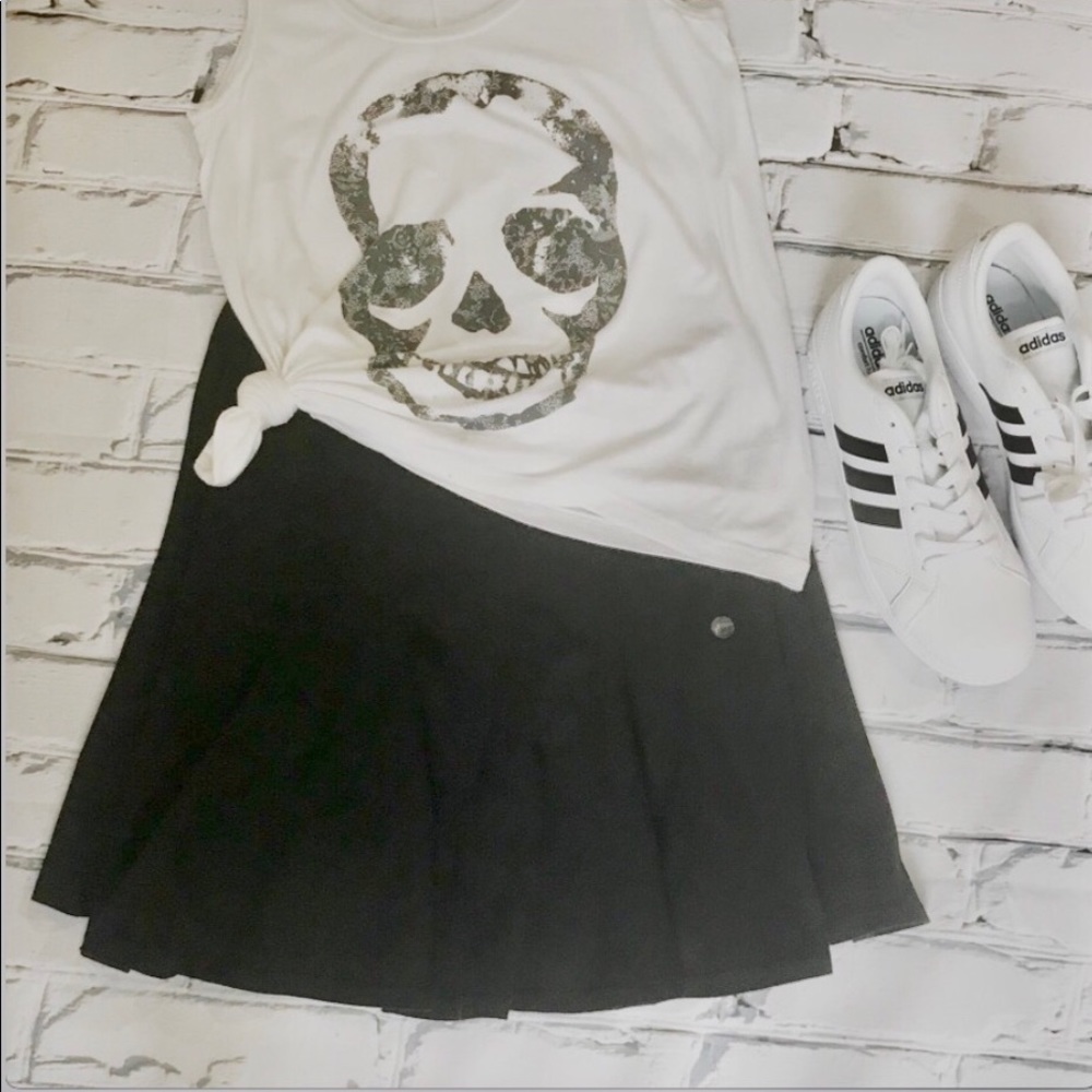 American EAgle Outfitters Pleated Skirt.